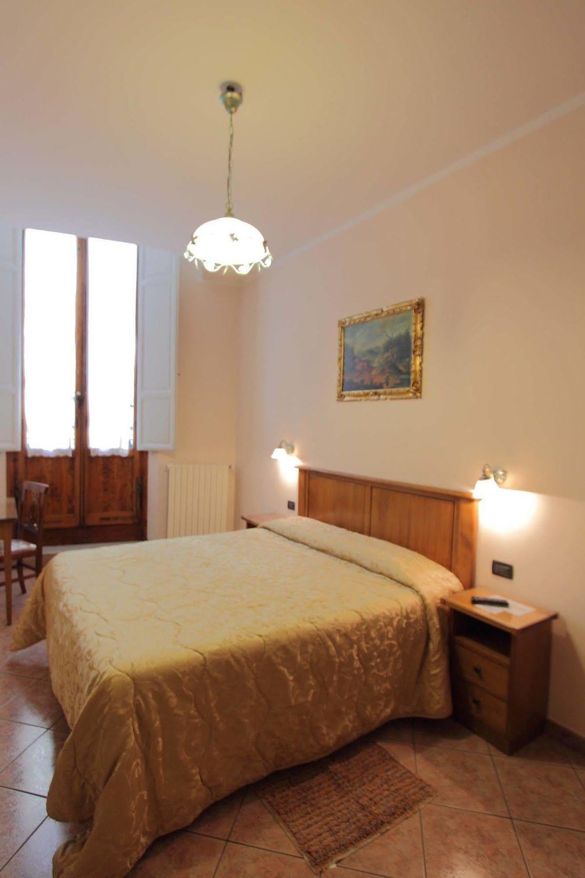 Hotel Margaret Florence Ngoại thất bức ảnh
